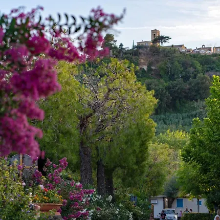 펜션 Beautiful In Marche With Garden And Bubble Bath